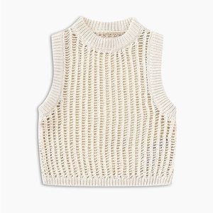 NWT!! Knit cropped tank, runs small